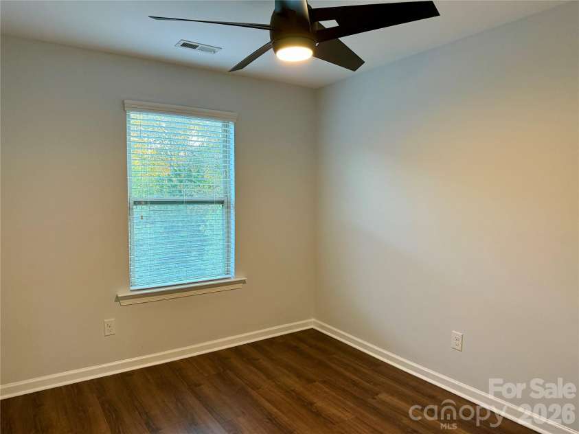 9441 Glenburn Lane, Charlotte, NC 28278.  MLS# CAR4434097, YatesRealty ID 57270. 