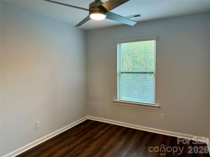 9441 Glenburn Lane, Charlotte, NC 28278.  MLS# CAR4434097, YatesRealty ID 57270. 