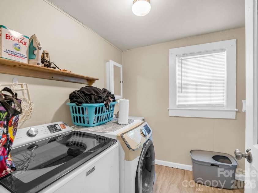 228 Stoney Mountain Road, Hendersonville, NC 28791.  MLS# CAR4434521, YatesRealty ID 57279. Unit B Laundry