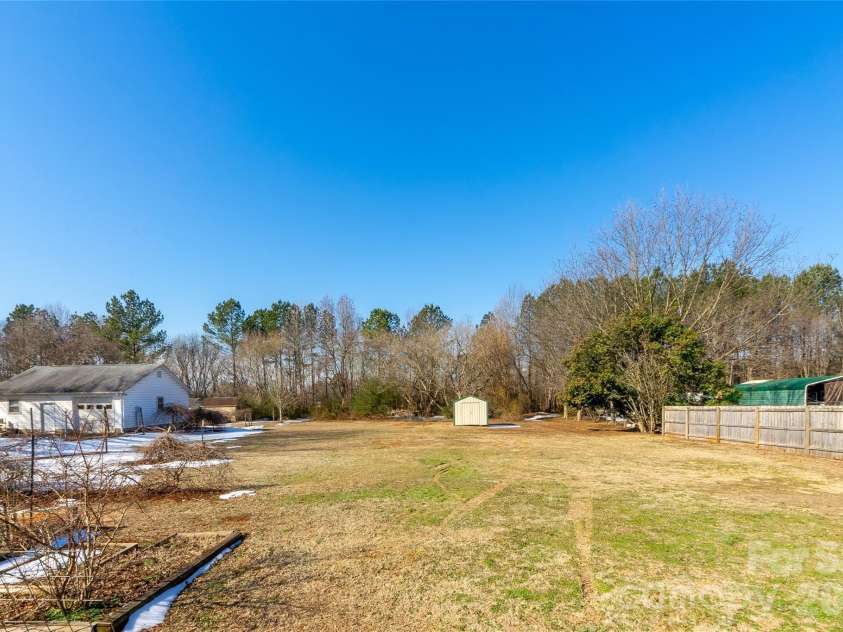 220 Dukeville Road, Salisbury, NC 28146.  MLS# CAR4343699, YatesRealty ID 5728. 