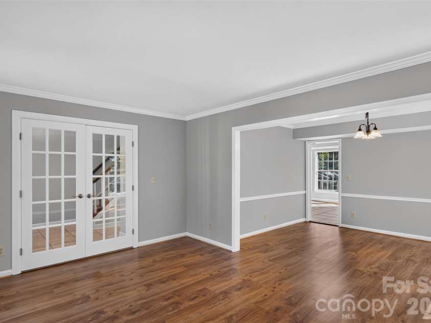 12427 Woodside Falls Road, Pineville, NC 28134.  MLS# CAR4435585, YatesRealty ID 57280. 