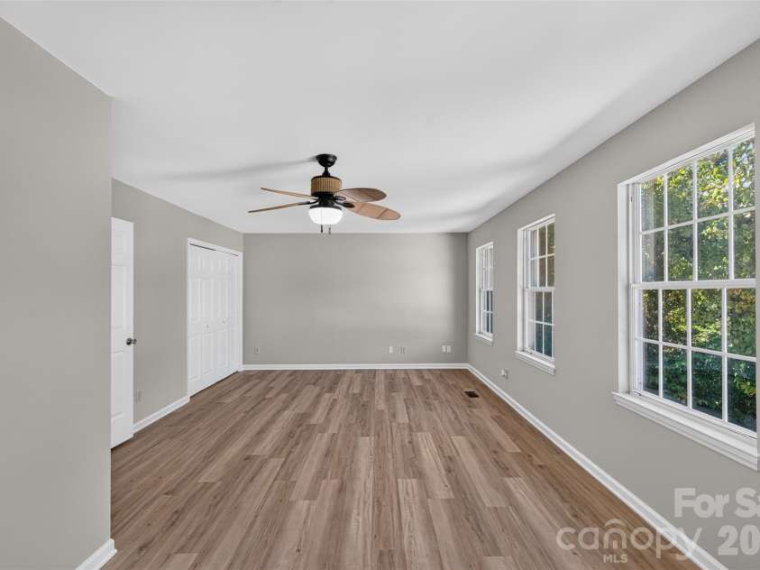12427 Woodside Falls Road, Pineville, NC 28134.  MLS# CAR4435585, YatesRealty ID 57280. 