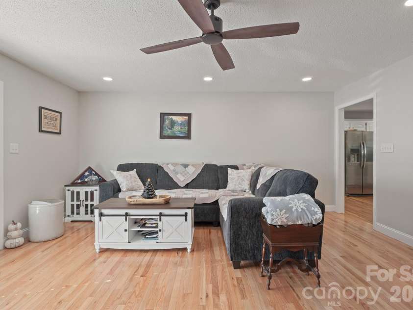 1459 Angela Court, Lincolnton, NC 28092.  MLS# CAR4434587, YatesRealty ID 57282. 