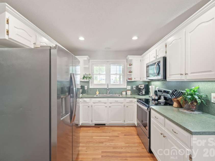 1459 Angela Court, Lincolnton, NC 28092.  MLS# CAR4434587, YatesRealty ID 57282. 