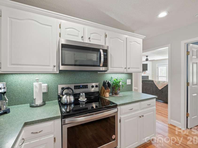 1459 Angela Court, Lincolnton, NC 28092.  MLS# CAR4434587, YatesRealty ID 57282. 