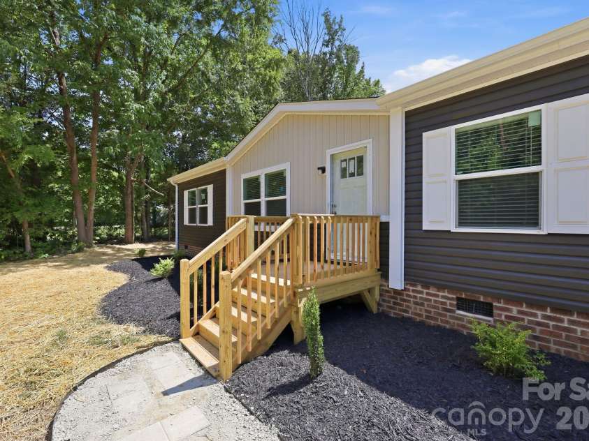 105 Elk Lane, Cooleemee, NC 27014.  MLS# CAR4435586, YatesRealty ID 57283. 