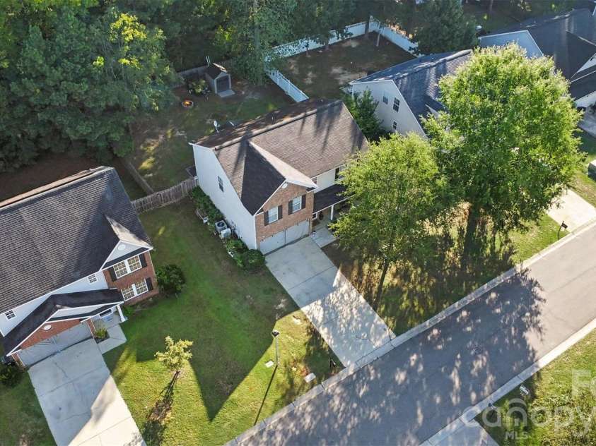 669 Lynville Lane, Rock Hill, SC 29730.  MLS# CAR4433683, YatesRealty ID 57284. 