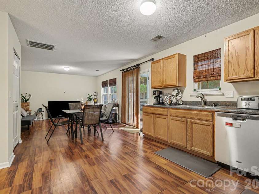 669 Lynville Lane, Rock Hill, SC 29730.  MLS# CAR4433683, YatesRealty ID 57284. 