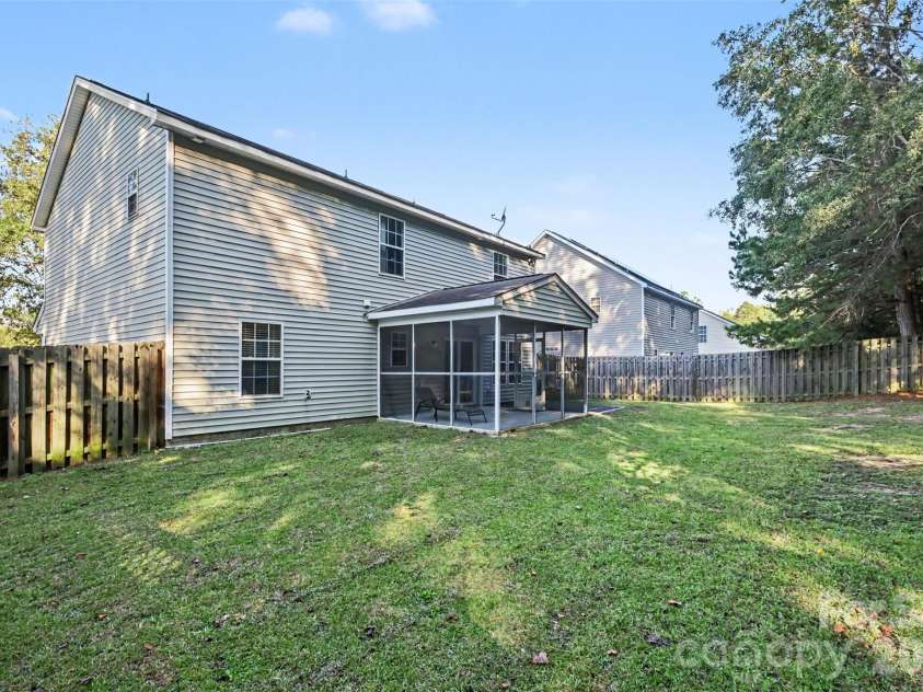 669 Lynville Lane, Rock Hill, SC 29730.  MLS# CAR4433683, YatesRealty ID 57284. 