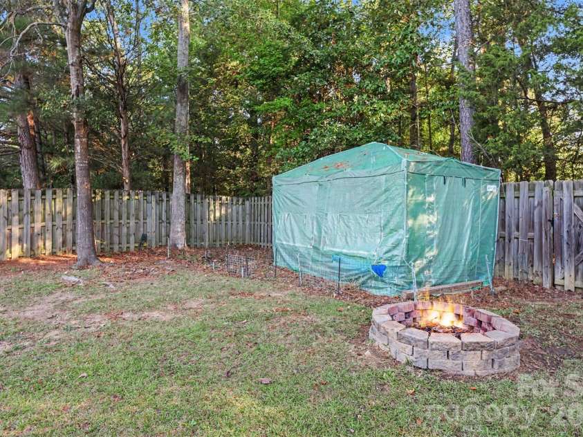 669 Lynville Lane, Rock Hill, SC 29730.  MLS# CAR4433683, YatesRealty ID 57284. 