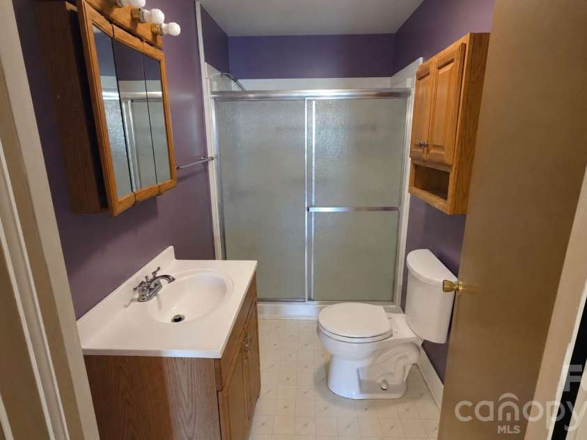 114 School Street, Belmont, NC 28012.  MLS# CAR4435110, YatesRealty ID 57285. 