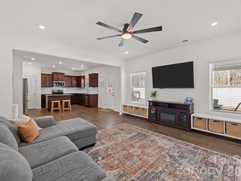 172 Park View Drive, Stanfield, NC 28163.  MLS# CAR4347281, YatesRealty ID 5729. 