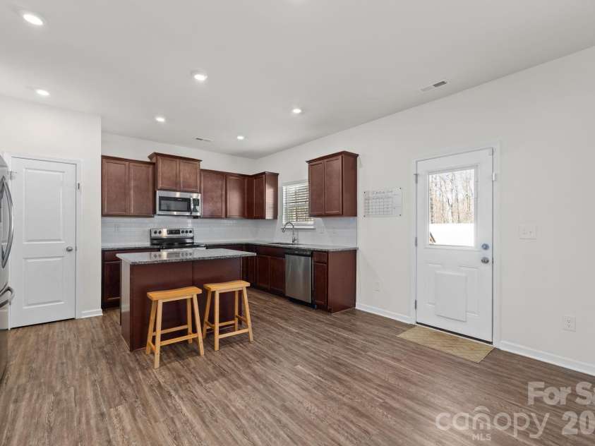 172 Park View Drive, Stanfield, NC 28163.  MLS# CAR4347281, YatesRealty ID 5729. 