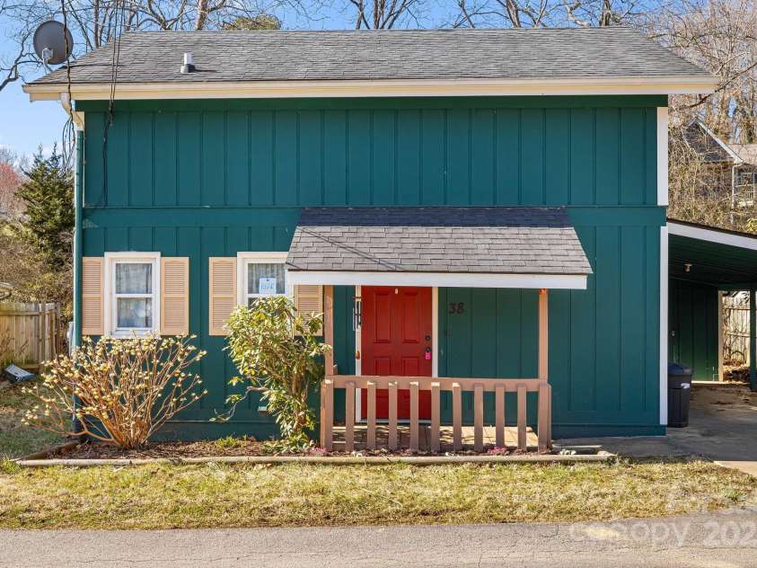 38 Westbrook Circle, Clyde, NC 28721.  MLS# CAR4233988, YatesRealty ID 5729. 