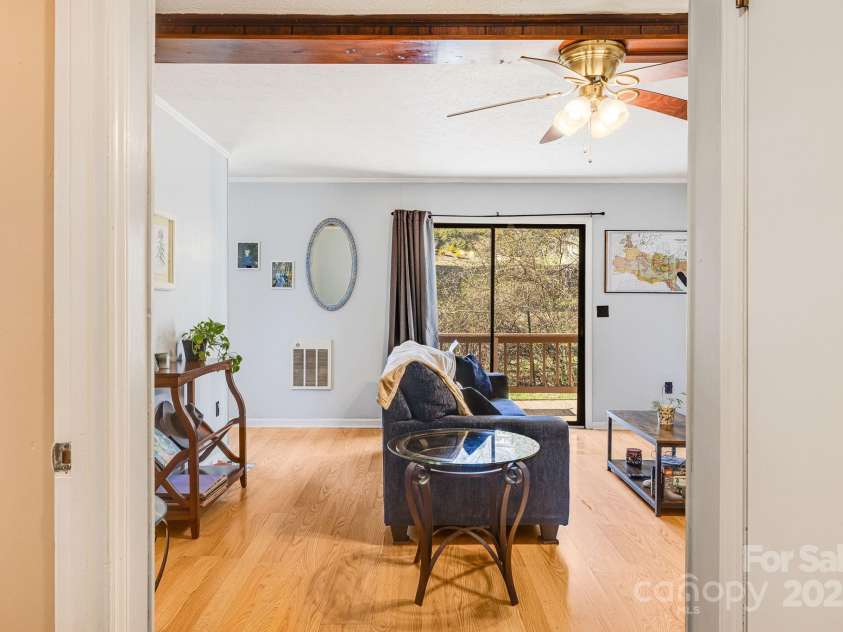 38 Westbrook Circle, Clyde, NC 28721.  MLS# CAR4233988, YatesRealty ID 5729. 
