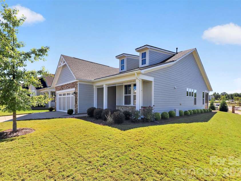 4404 Moxie Way, Charlotte, NC 28215.  MLS# CAR4435319, YatesRealty ID 57290. 