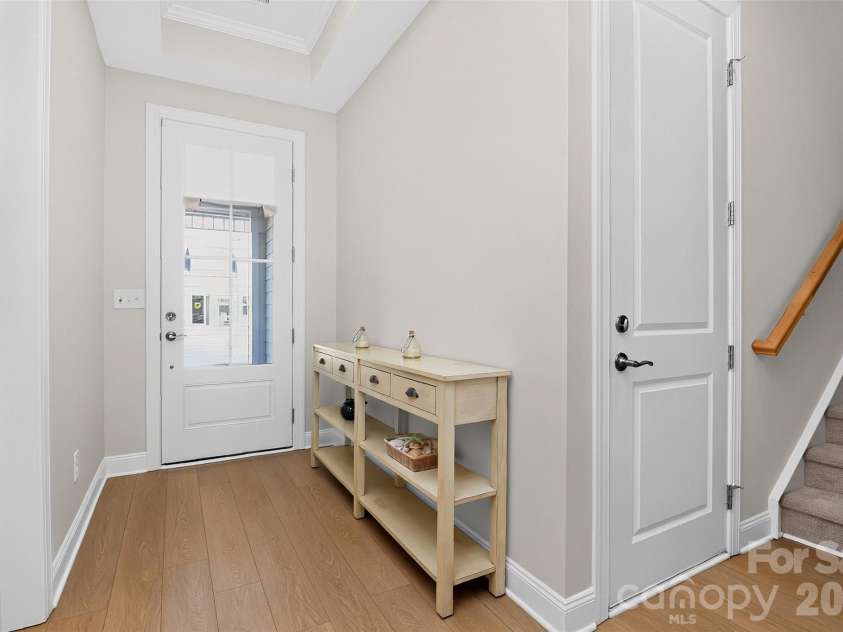 4404 Moxie Way, Charlotte, NC 28215.  MLS# CAR4435319, YatesRealty ID 57290. 