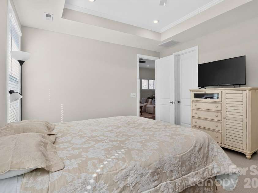 4404 Moxie Way, Charlotte, NC 28215.  MLS# CAR4435319, YatesRealty ID 57290. 