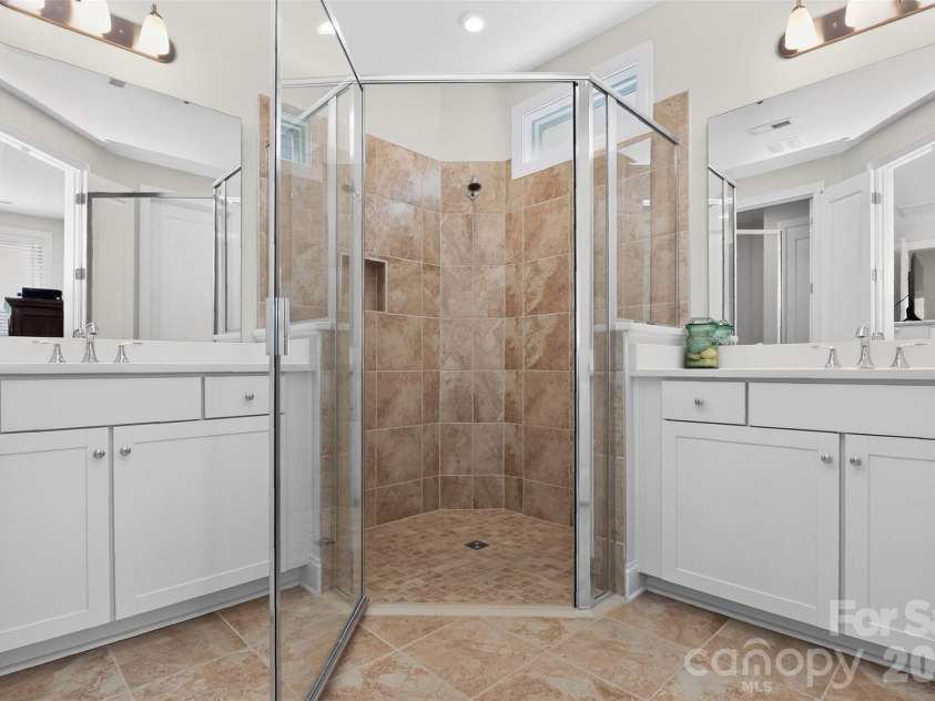 4404 Moxie Way, Charlotte, NC 28215.  MLS# CAR4435319, YatesRealty ID 57290. 