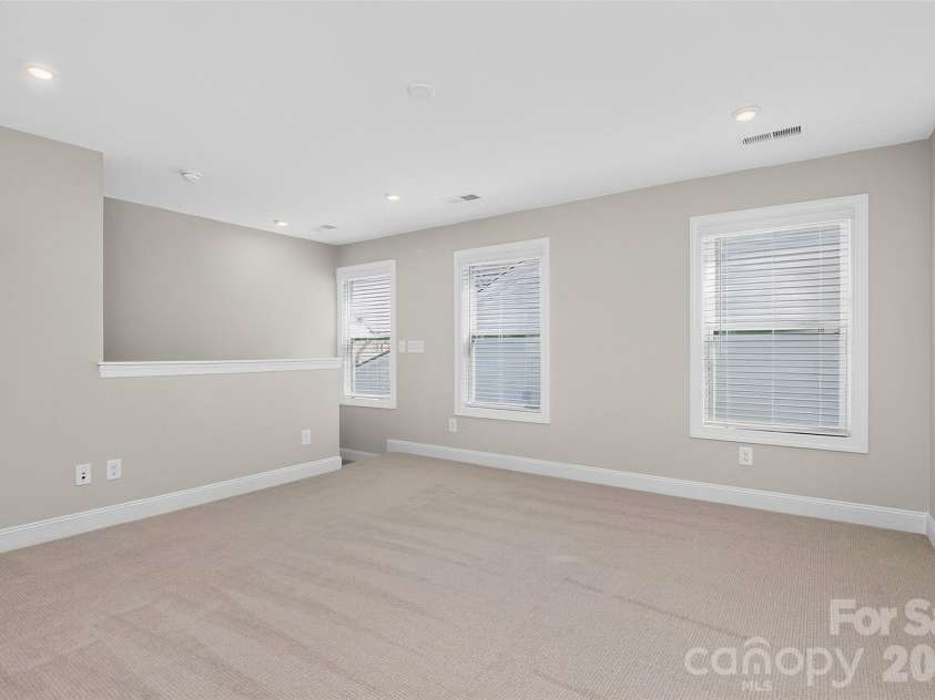 4404 Moxie Way, Charlotte, NC 28215.  MLS# CAR4435319, YatesRealty ID 57290. 