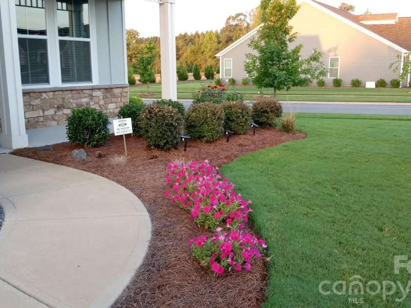 4404 Moxie Way, Charlotte, NC 28215.  MLS# CAR4435319, YatesRealty ID 57290. 