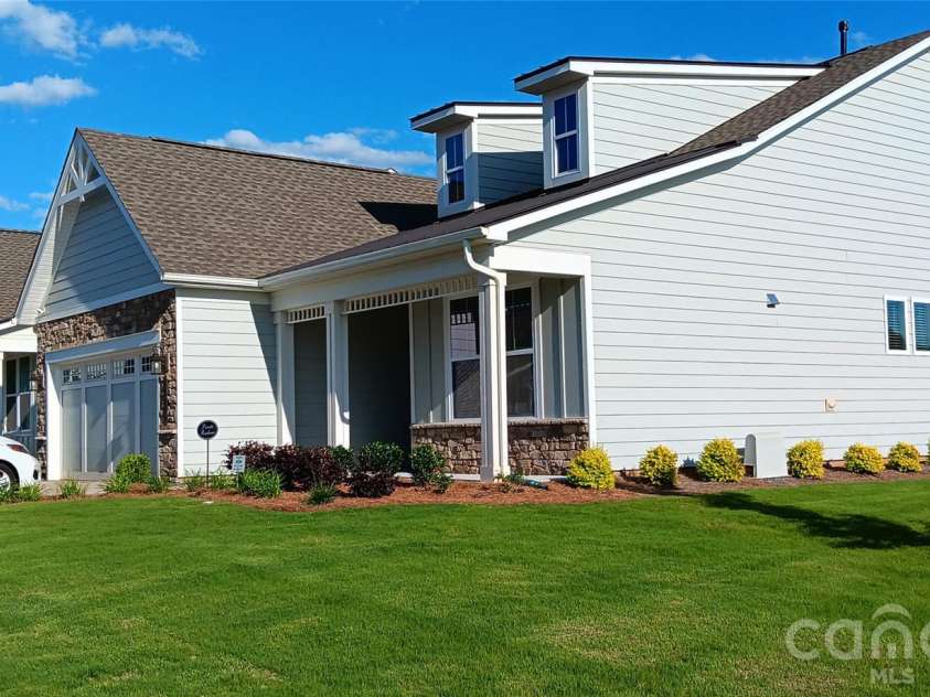 4404 Moxie Way, Charlotte, NC 28215.  MLS# CAR4435319, YatesRealty ID 57290. 