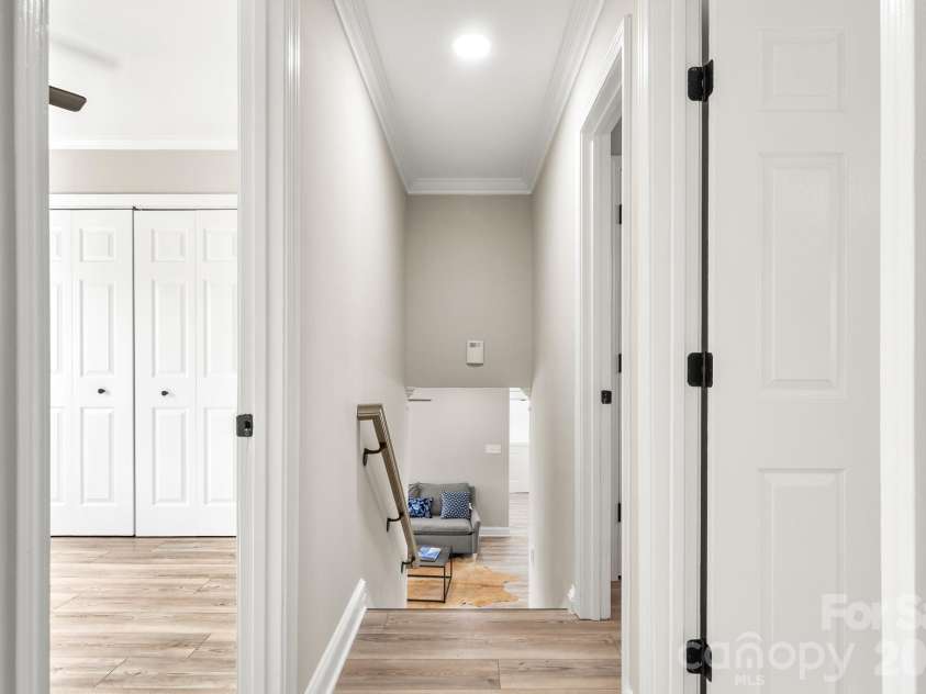 309 Catawba Circle, Matthews, NC 28104.  MLS# CAR4426793, YatesRealty ID 57294. 