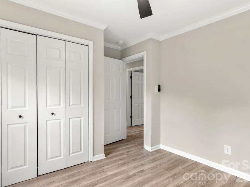 309 Catawba Circle, Matthews, NC 28104.  MLS# CAR4426793, YatesRealty ID 57294. 