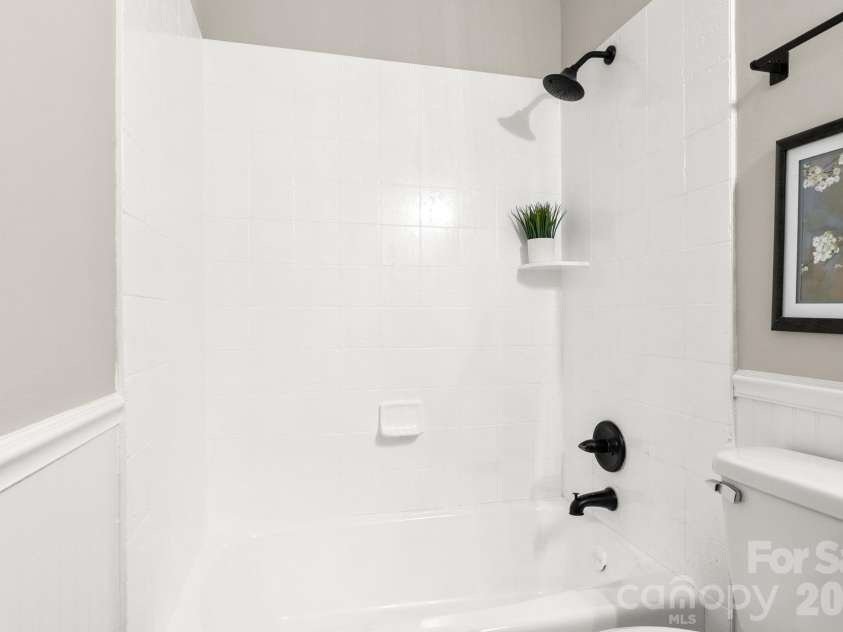 309 Catawba Circle, Matthews, NC 28104.  MLS# CAR4426793, YatesRealty ID 57294. 