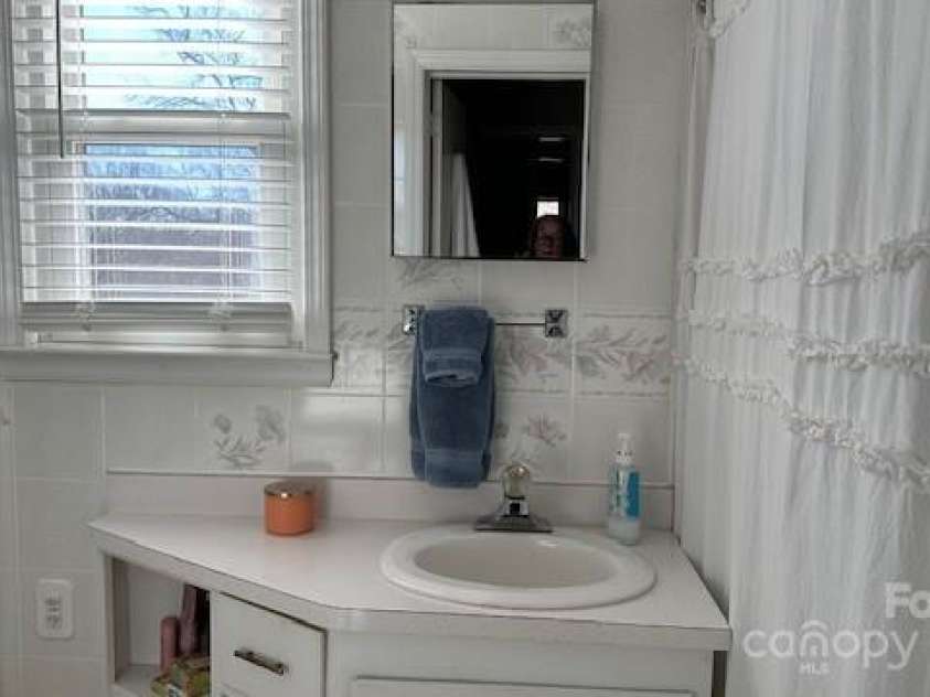 109 Delmar Road, Shelby, NC 28152.  MLS# CAR4328933, YatesRealty ID 573. 