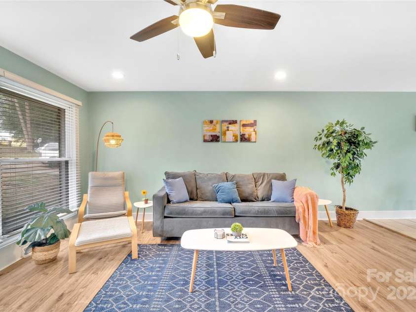 2027 Ibis Court, Charlotte, NC 28205.  MLS# CAR4217321, YatesRealty ID 573. 