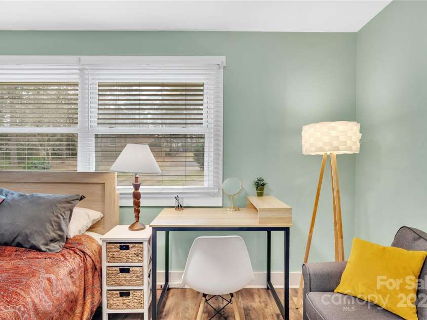 2027 Ibis Court, Charlotte, NC 28205.  MLS# CAR4217321, YatesRealty ID 573. 