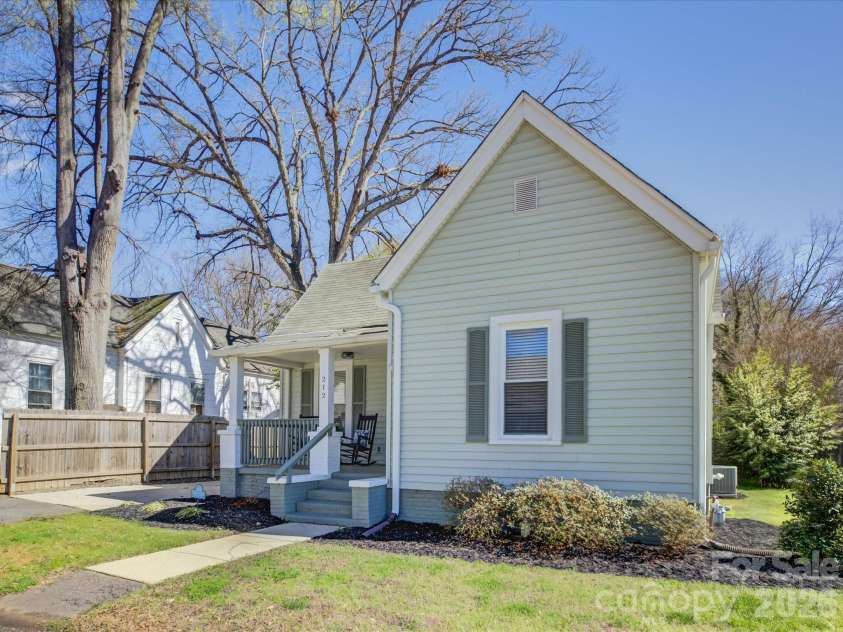 212 Lee Street, Rock Hill, SC 29730.  MLS# CAR4356930, YatesRealty ID 5730. 