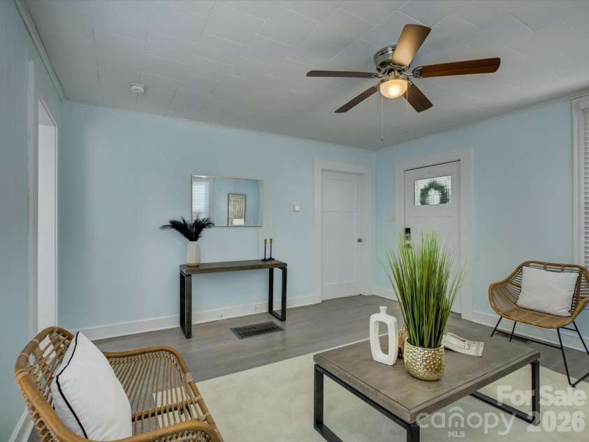 212 Lee Street, Rock Hill, SC 29730.  MLS# CAR4356930, YatesRealty ID 5730. 