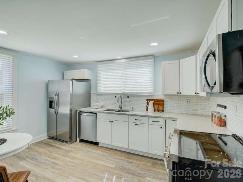 212 Lee Street, Rock Hill, SC 29730.  MLS# CAR4356930, YatesRealty ID 5730. 