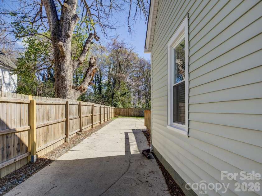 212 Lee Street, Rock Hill, SC 29730.  MLS# CAR4356930, YatesRealty ID 5730. 