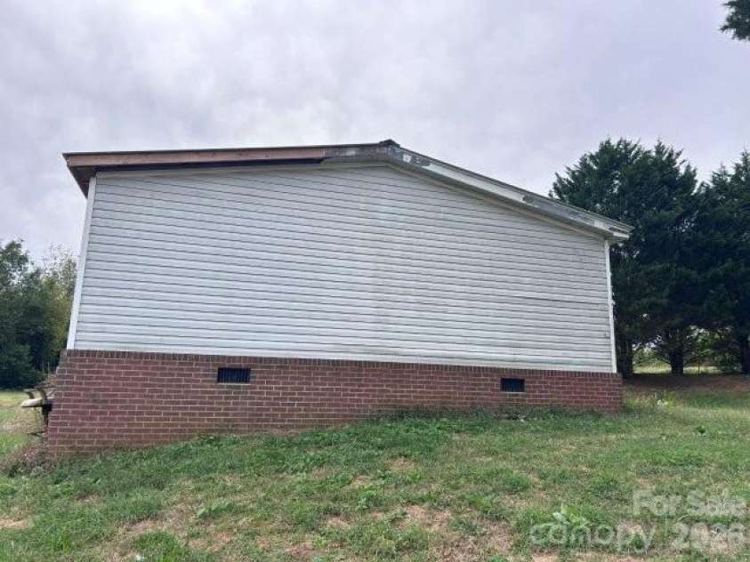 198 Bryant Road, Morganton, NC 28655.  MLS# CAR4435523, YatesRealty ID 57303. 