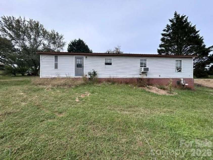 198 Bryant Road, Morganton, NC 28655.  MLS# CAR4435523, YatesRealty ID 57303. 