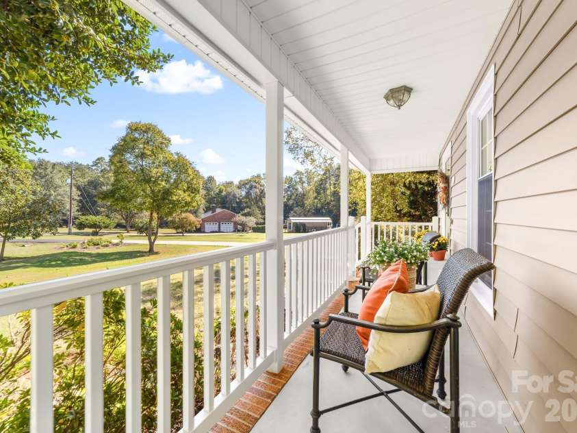 5020 Mandy Lane, Mount Holly, NC 28120.  MLS# CAR4433811, YatesRealty ID 57306. 