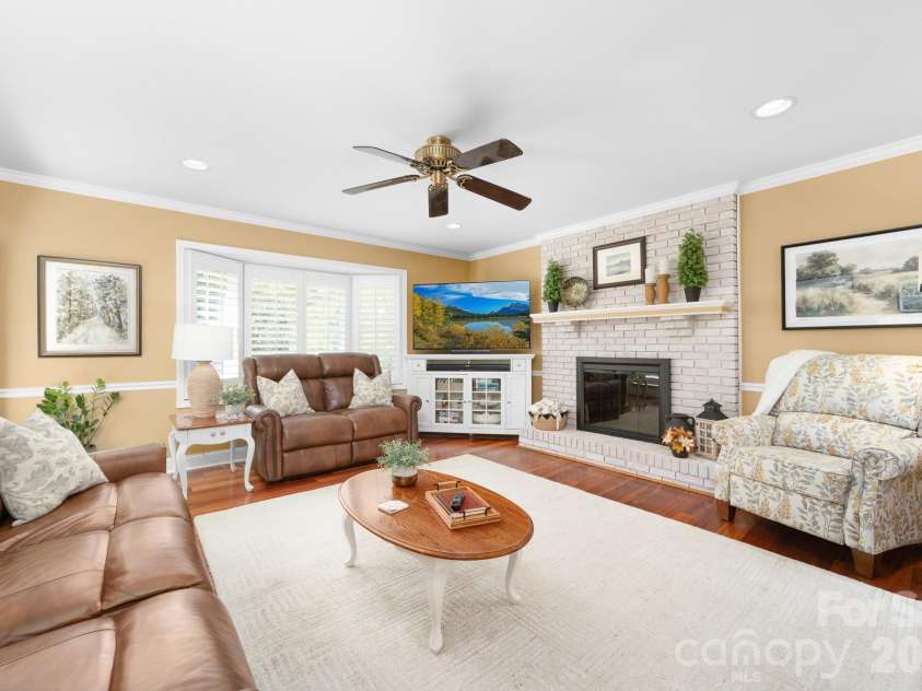 5020 Mandy Lane, Mount Holly, NC 28120.  MLS# CAR4433811, YatesRealty ID 57306. 