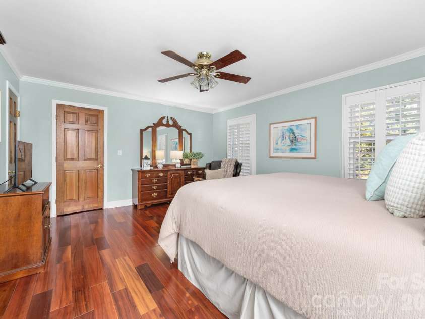 5020 Mandy Lane, Mount Holly, NC 28120.  MLS# CAR4433811, YatesRealty ID 57306. 