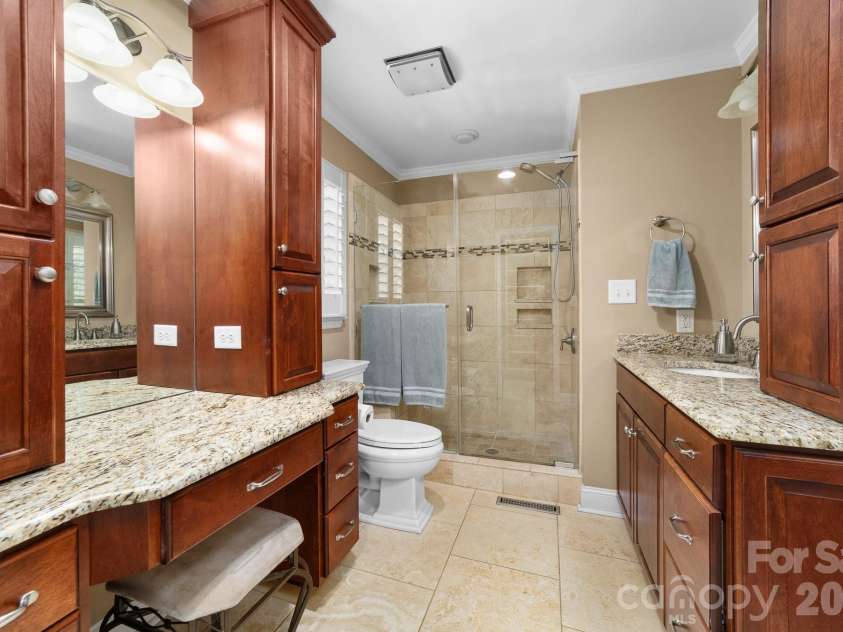5020 Mandy Lane, Mount Holly, NC 28120.  MLS# CAR4433811, YatesRealty ID 57306. 