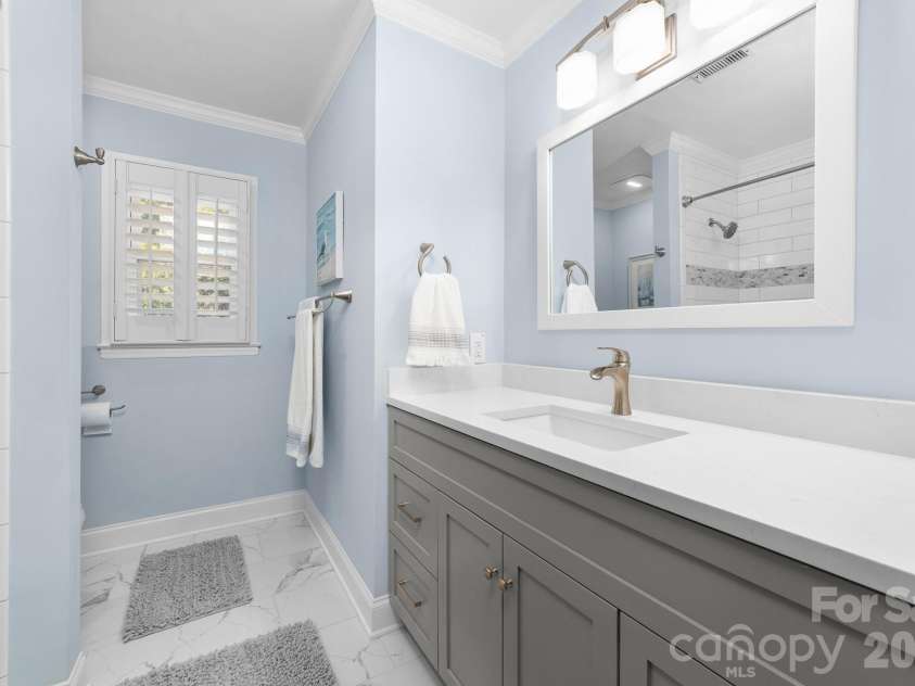 5020 Mandy Lane, Mount Holly, NC 28120.  MLS# CAR4433811, YatesRealty ID 57306. 