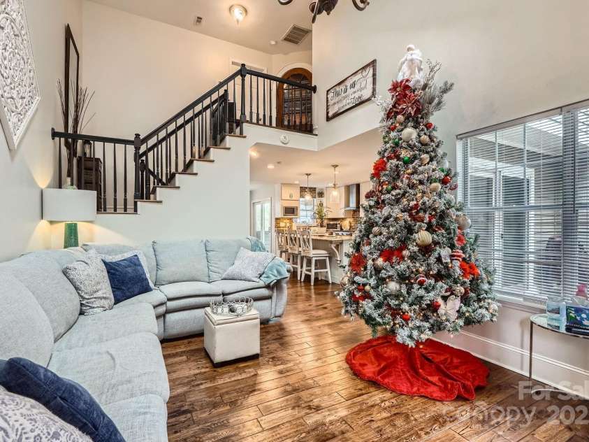 8904 Saint Pierre Lane, Charlotte, NC 28277.  MLS# CAR4233705, YatesRealty ID 5731. 