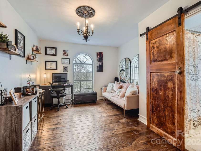 8904 Saint Pierre Lane, Charlotte, NC 28277.  MLS# CAR4233705, YatesRealty ID 5731. 