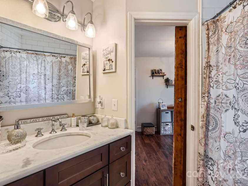 8904 Saint Pierre Lane, Charlotte, NC 28277.  MLS# CAR4233705, YatesRealty ID 5731. 