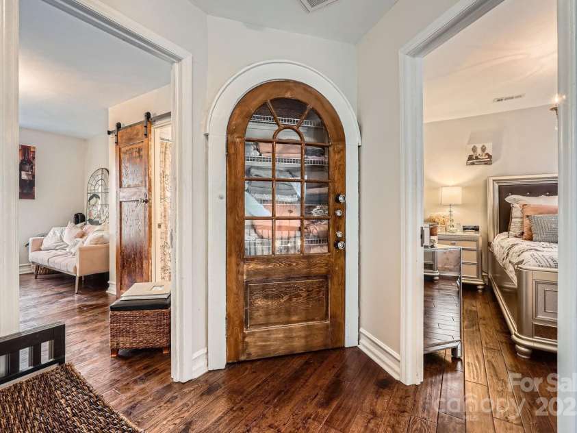 8904 Saint Pierre Lane, Charlotte, NC 28277.  MLS# CAR4233705, YatesRealty ID 5731. 