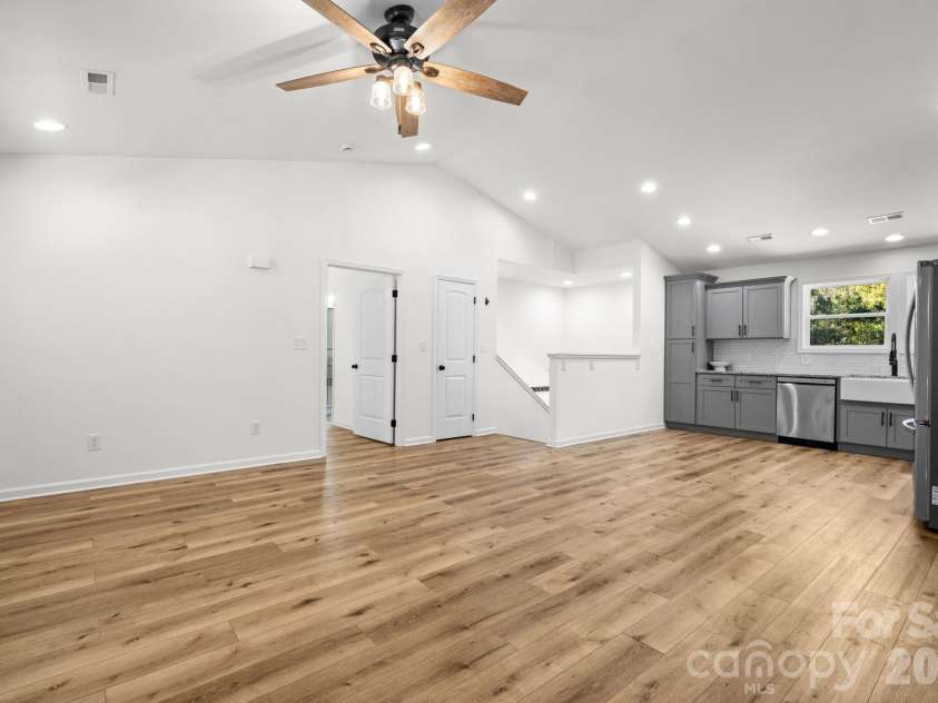 280 Haven Ridge Lane, Marion, NC 28752.  MLS# CAR4435656, YatesRealty ID 57313. 