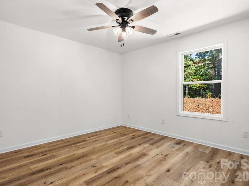 280 Haven Ridge Lane, Marion, NC 28752.  MLS# CAR4435656, YatesRealty ID 57313. 