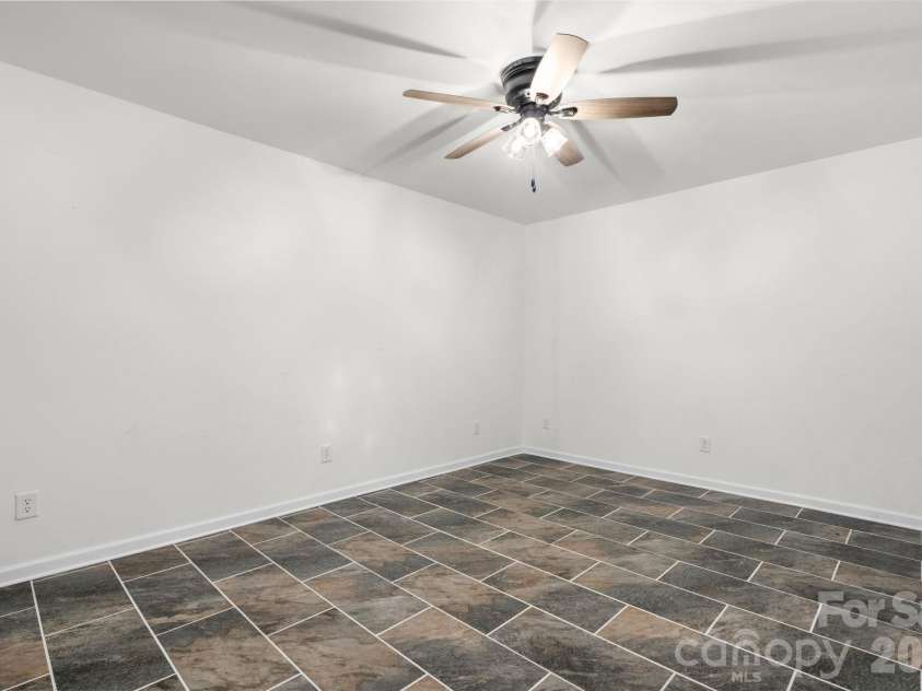 280 Haven Ridge Lane, Marion, NC 28752.  MLS# CAR4435656, YatesRealty ID 57313. 